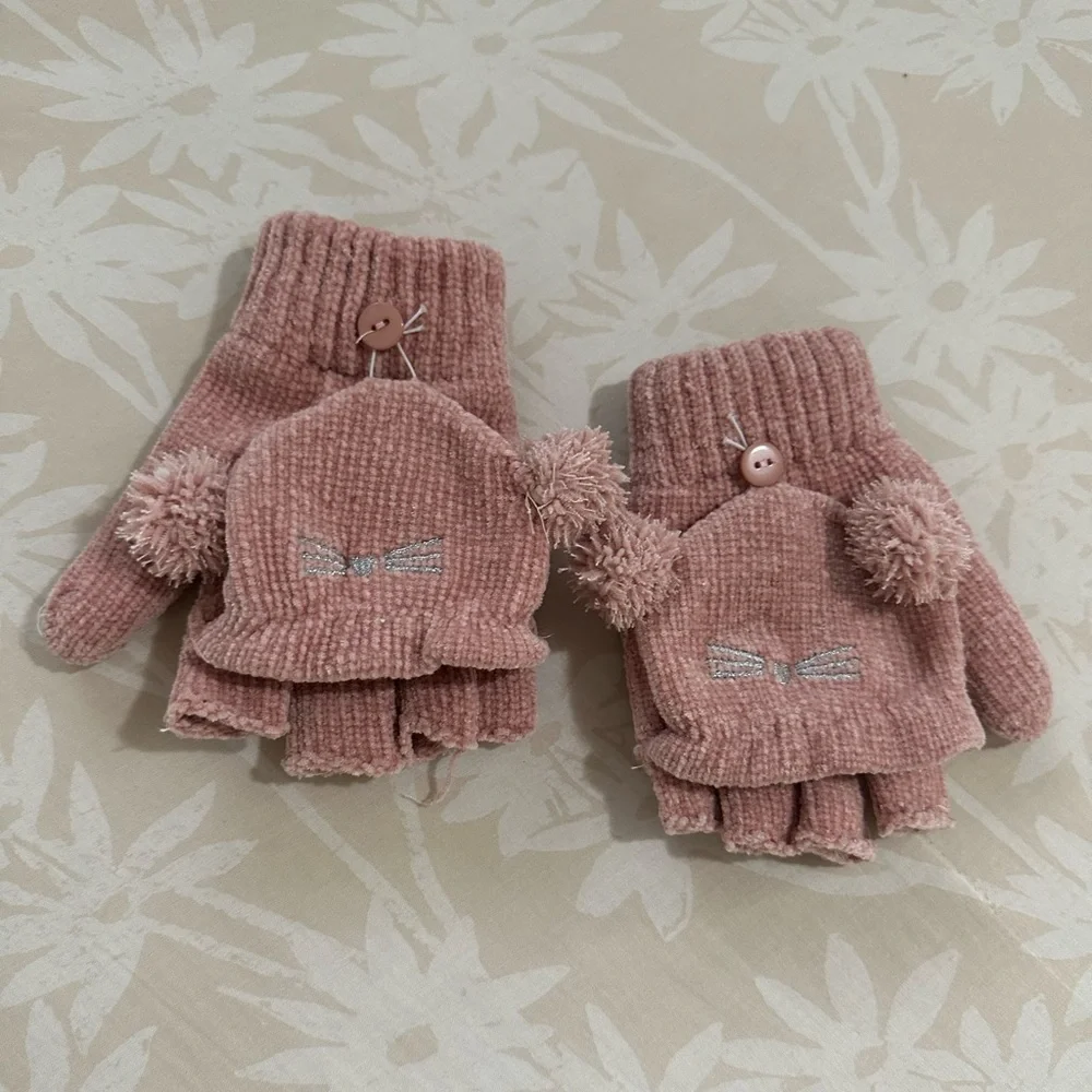 Girl Pink Mittens